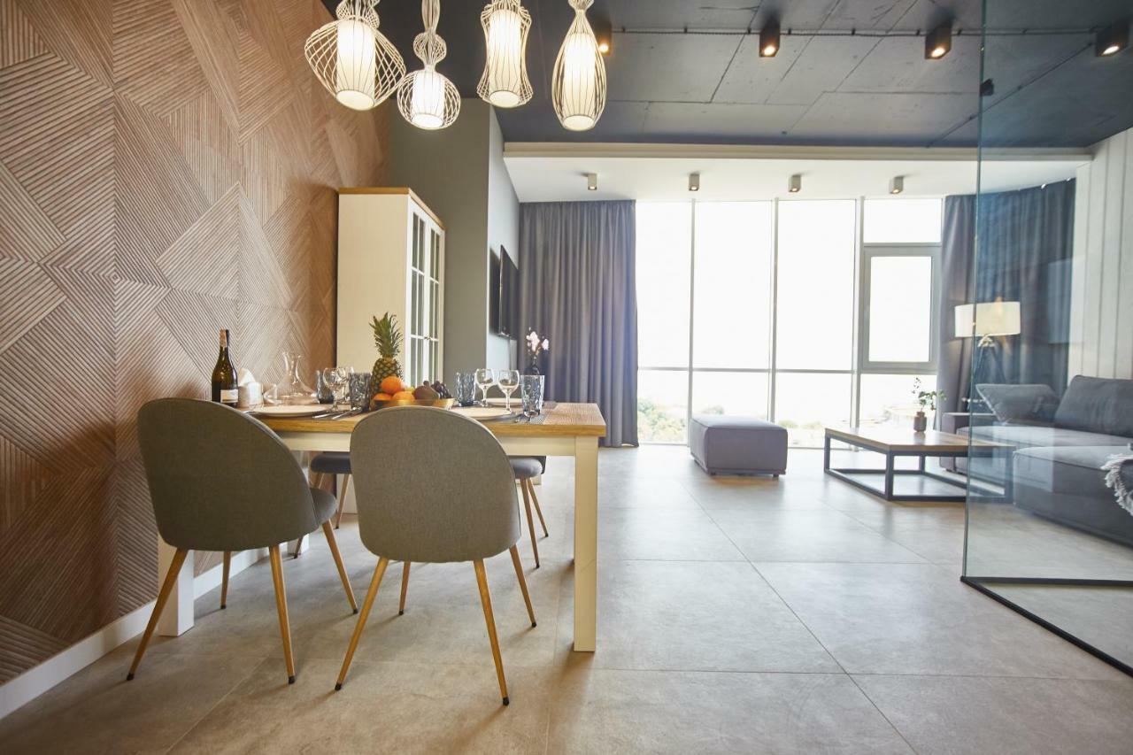 Gagarin Plaza Luxury Sea View Apartments أوديسا المظهر الخارجي الصورة