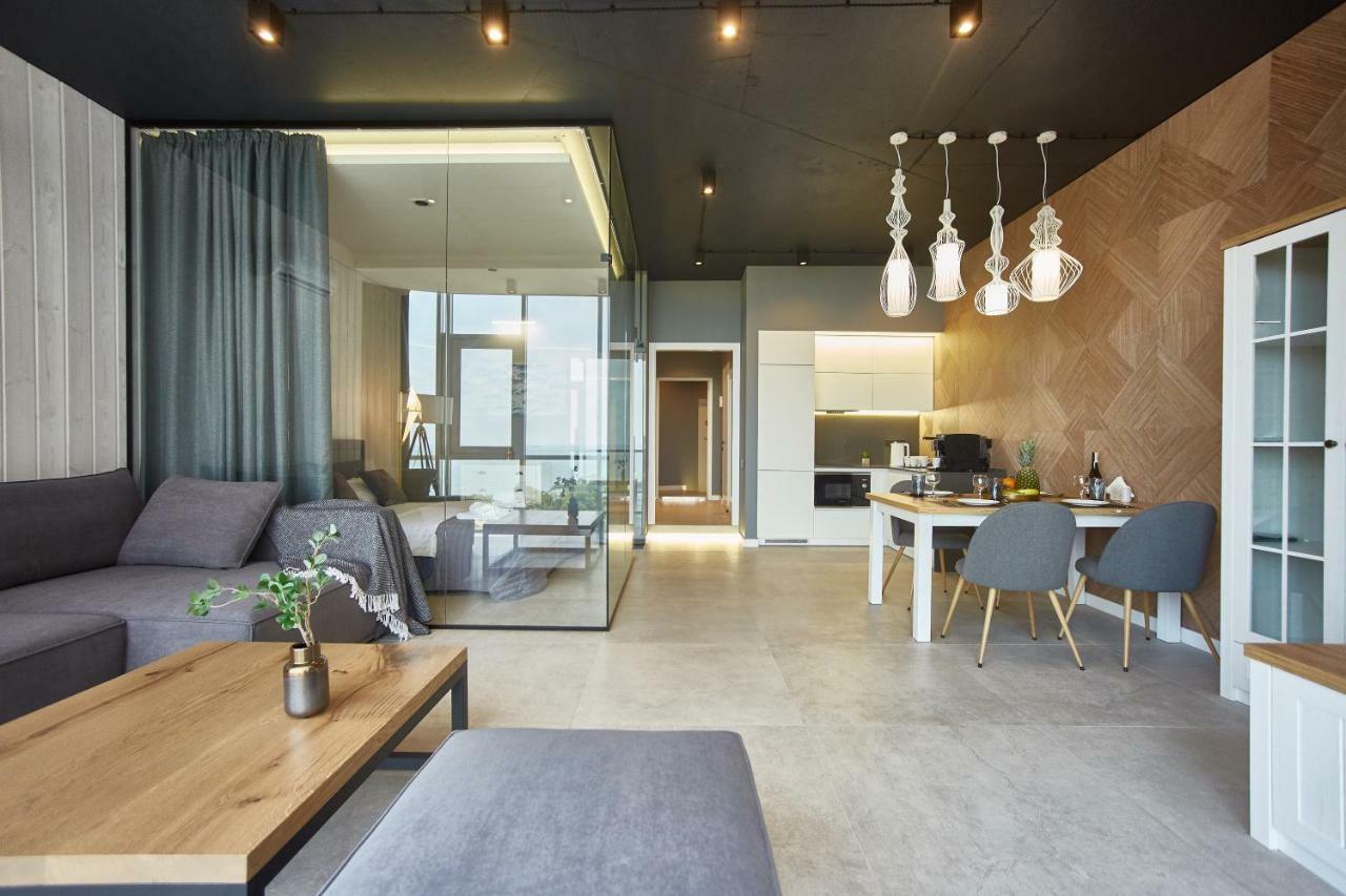 Gagarin Plaza Luxury Sea View Apartments أوديسا المظهر الخارجي الصورة