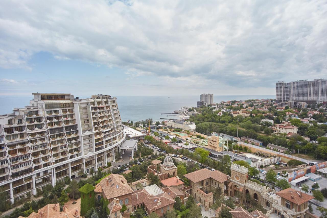 Gagarin Plaza Luxury Sea View Apartments أوديسا المظهر الخارجي الصورة