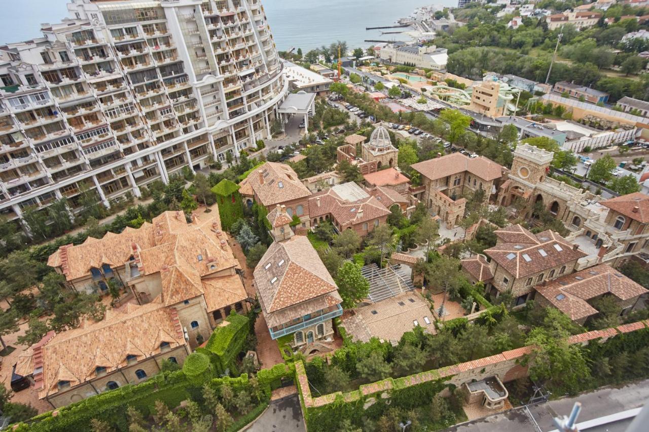 Gagarin Plaza Luxury Sea View Apartments أوديسا المظهر الخارجي الصورة